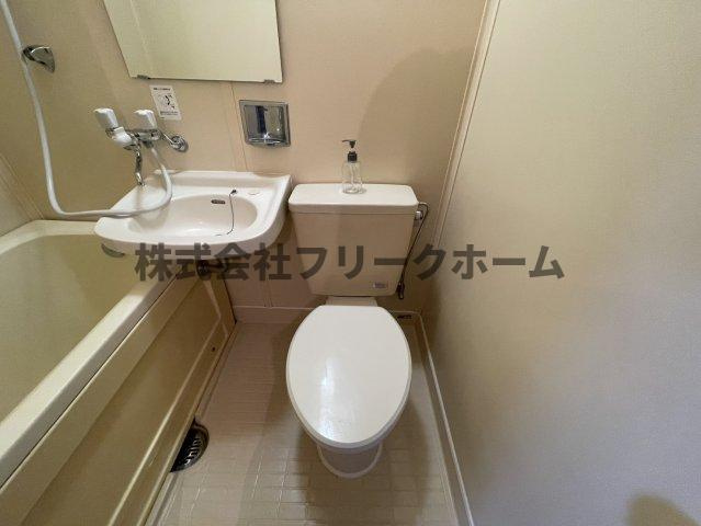 武蔵野市御殿山２丁目のアパートのトイレ