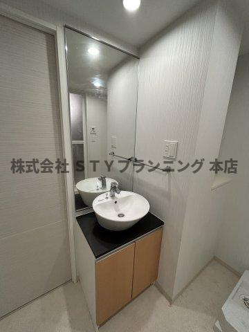 仲介手数料０円！クレストタップ名古屋ウエストの独立洗面台