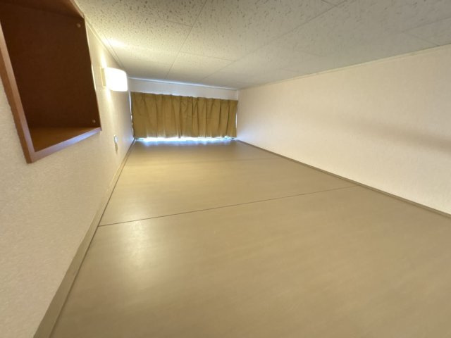 レオパレスコミュニティの寝室|落ち着いた色調の寝室です