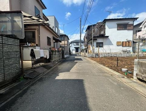 【新築】鶴ヶ島市上広谷新築分譲住宅 全1棟の前面道路含む現地写真|前面道路含む現地写真です