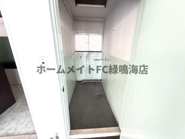 スターアーツビルの内装