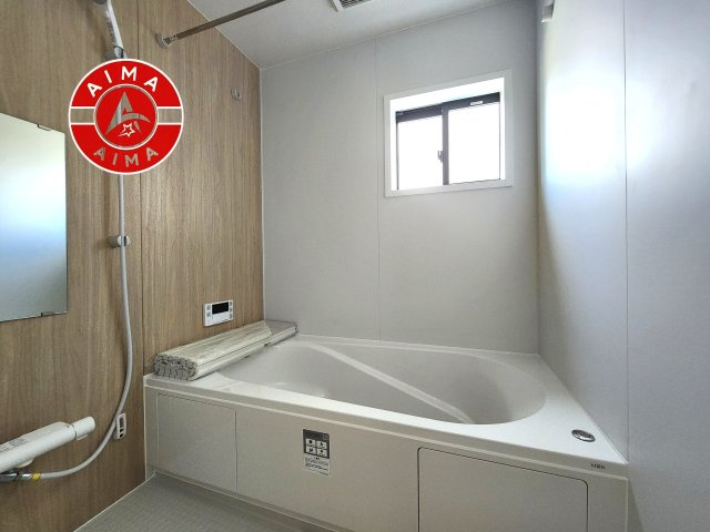 太宰府市通古賀6丁目第1-4棟（4号棟）の浴室|1日の疲れを癒してくれる広々バスルーム。雨の日のお洗濯にも大活躍な浴室乾燥機付です！