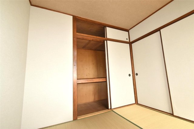 マンション沢良宜A棟の収納