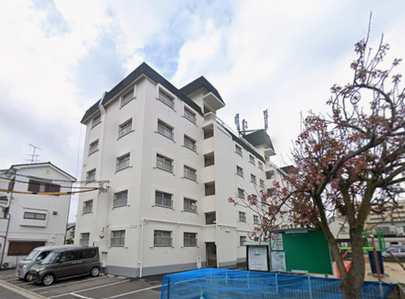 マンション沢良宜A棟