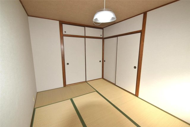 マンション沢良宜A棟の和室