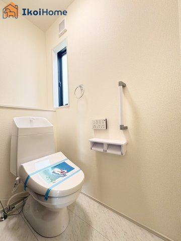 明石市材木町2期　全1棟　新築戸建のトイレ|【ホームページに現地動画掲載中】●年中無休：当日予約可●各階ウォシュレット、暖房便座が標準装備！