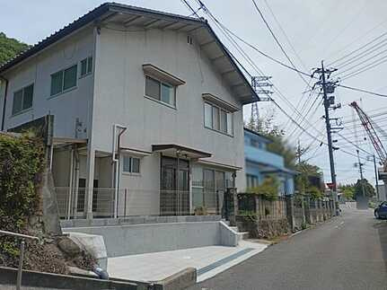 呉市川尻町東4丁目中古戸建の前面道路含む現地写真