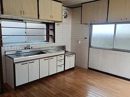 呉市川尻町東4丁目中古戸建のキッチン