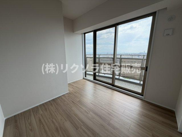 ファミール守口駅前エアーズタワーの内装|洋室5.3帖
■物件内覧・資金計画相談・住宅ローン相談、リフォーム相談、お問合せ受付中■
※当日・翌日のご内覧、ご相談はお電話でのお問合せがスムーズです！
