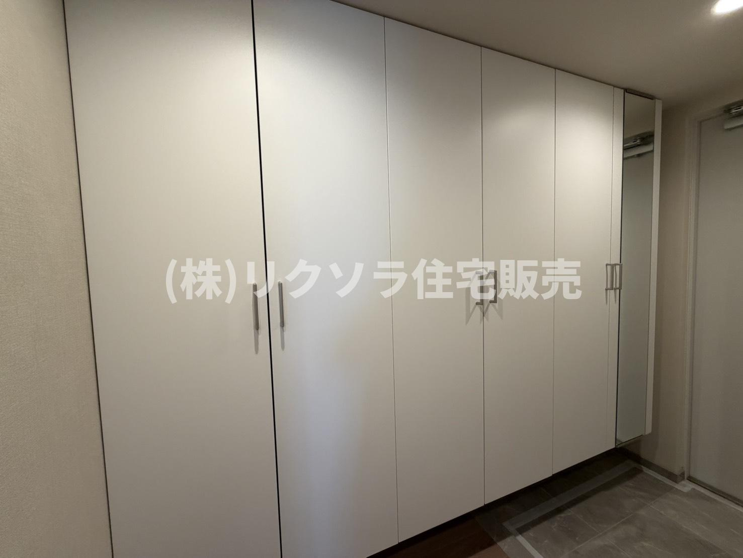 ファミール守口駅前エアーズタワーの収納|大容量シューズボックス
■物件内覧・資金計画相談・住宅ローン相談、リフォーム相談、お問合せ受付中■
※当日・翌日のご内覧、ご相談はお電話でのお問合せがスムーズです！