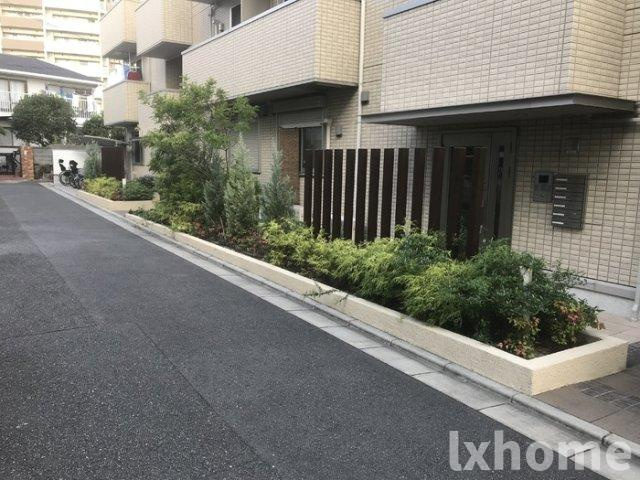 ライトフレーバー千里丘のエントランス|清潔なエントランスです