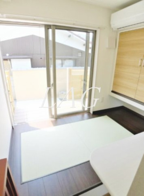 【居間・リビング】 | めぞんどかしぇっと弐 | 洋室のお部屋です。