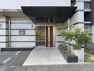 【エントランス】 | 毎日通るエントランスはこのようになっています