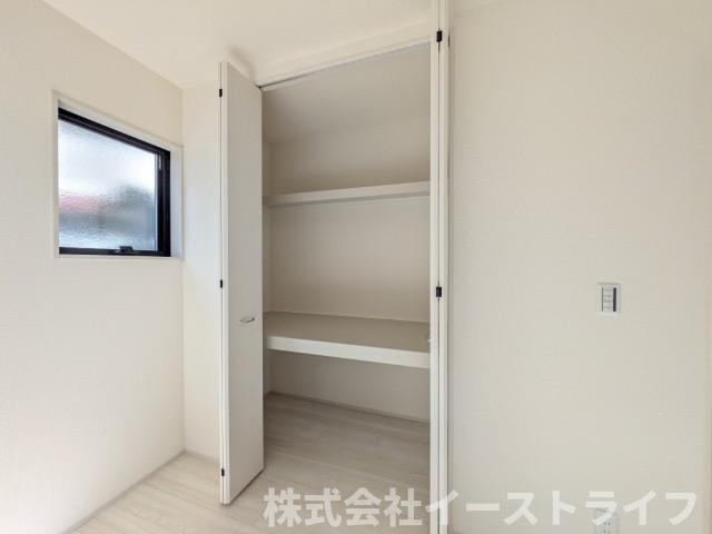 【新築戸建】　いわき市若葉台2丁目第5　全2棟　長期優良住宅の収納|1号棟写真　収納スペースが豊富です。全居室に収納が付いており、すっきり片づけることができ部屋を広く使うことができます。