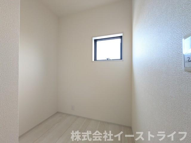 【新築戸建】　いわき市若葉台2丁目第5　全2棟　長期優良住宅の収納|1号棟写真　ストレージルームは収納はもちろん趣味スペースとしてもお使いいただけます。