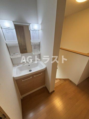 【独立洗面台】 | ㈱いづみや東大成町住宅 | 2階
