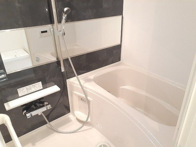 ラフレシール　クワトロの浴室