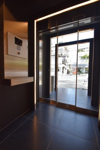 新宿区若松町の賃貸マンションのロビー