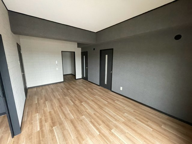 イーストガーデン 杉の木館の居間・リビング