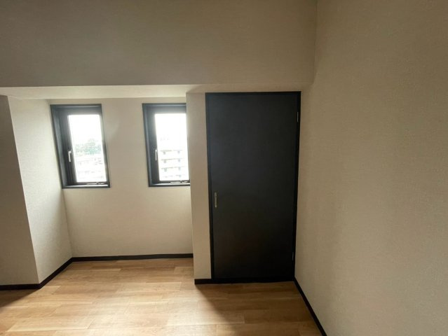 イーストガーデン 杉の木館の居間・リビング