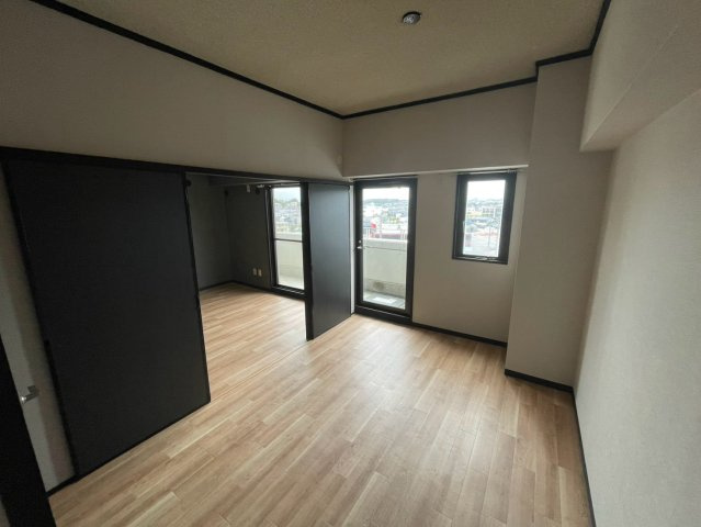 イーストガーデン 杉の木館の居間・リビング