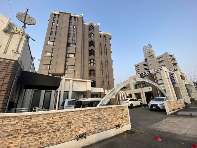 イーストガーデン 杉の木館の外観