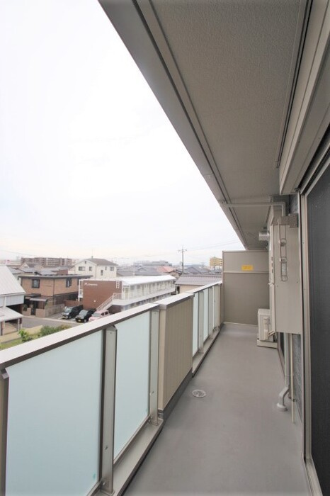 ｂｏｎｈｅｕｒ　ａ　ｖｏｕｓのバルコニー