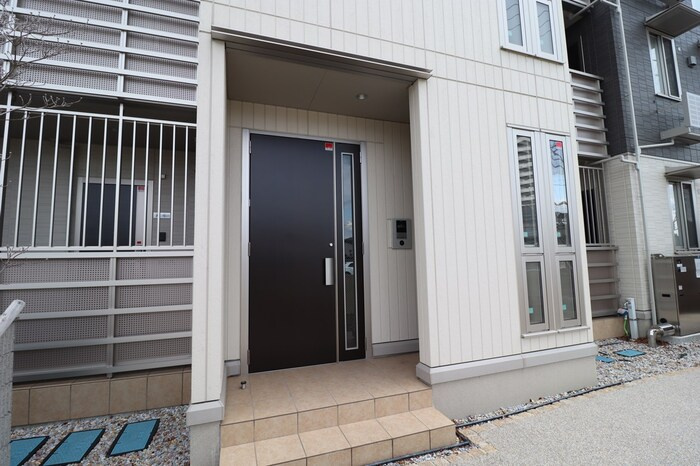 ｂｏｎｈｅｕｒ　ａ　ｖｏｕｓのエントランス