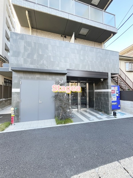 リヴシティ浦和常盤弐番館のエントランス