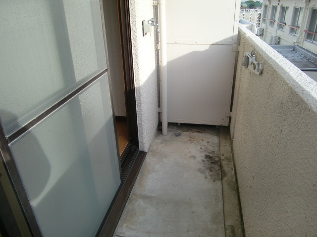 神栄ハイツのバルコニー