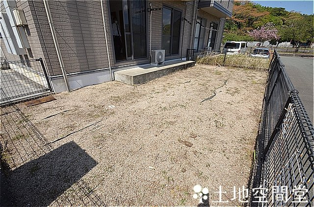アスティオス・洞南B棟の庭