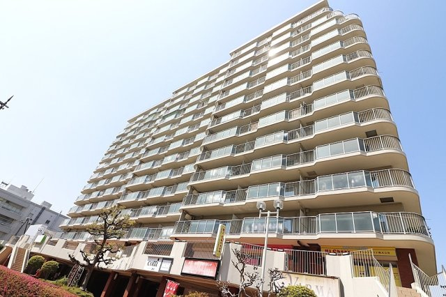 メロディーハイム守口の外観|新しい生活にいかがでしょうか？外観はお住まいの顔になります。こだわりたいポイントですね。水回りリフォームやリノベーションも承ってます。
■現地見学・資金計画相談・住宅ローン相談もお問合せ受付中■