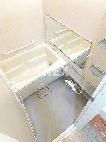 横浜市南区浦舟町５丁目の賃貸マンションの浴室