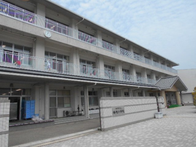 【周辺】 | コート・ダジュールⅥ | 『湯浅小学校』様まで450m