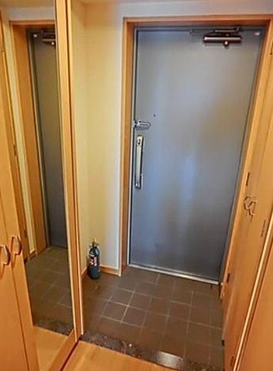 プレール東神田の玄関