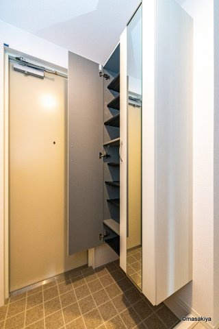 グランスクエア　Ⅰ番館の玄関