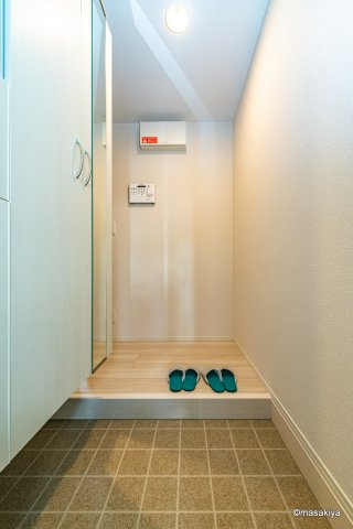 グランスクエア　Ⅰ番館の玄関