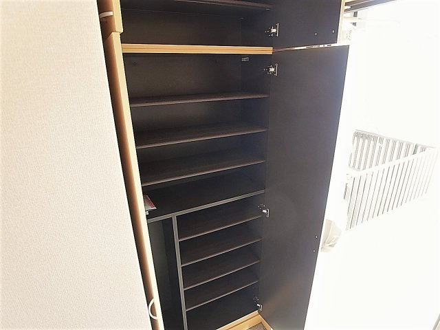 アンソレイエの玄関|大型シューズＢＯＸ