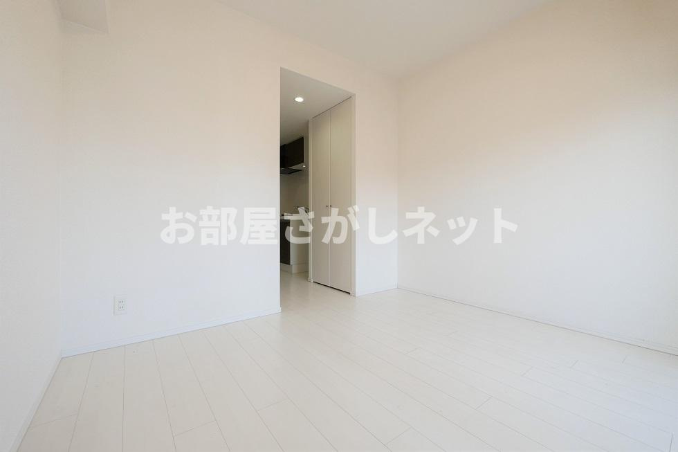 プレミアムキューブ横浜【おとり物件なし】#学生・社会人にオススメ！初期費用分割払いOK！の洋室