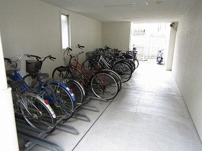 ソラージュ茨木の駐車場