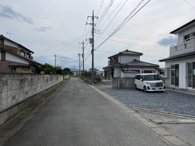 【前面道路含む現地写真】 | 児玉郡上里町大字嘉美　中古戸建