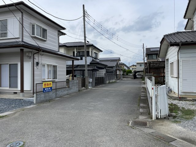 【前面道路含む現地写真】 | 児玉郡上里町大字嘉美　中古戸建