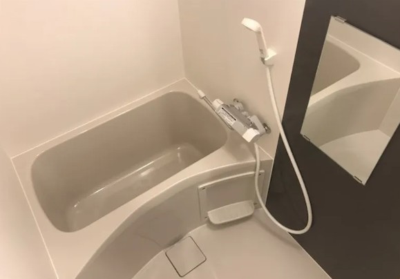 クレイノクーラ　ルガルの浴室
