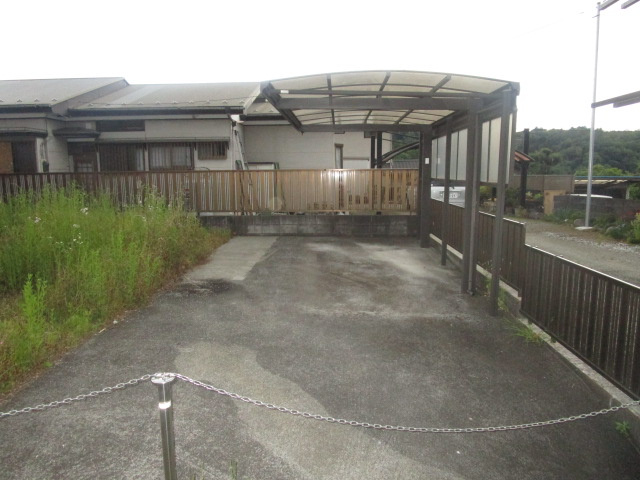 秦野市菖蒲の倉庫