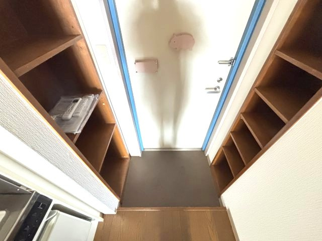 谷山ハイツの玄関