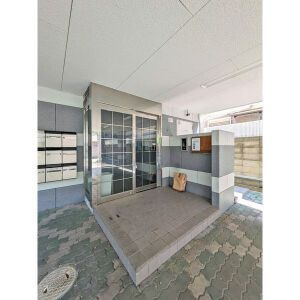 ベレッツア南天神のエントランス