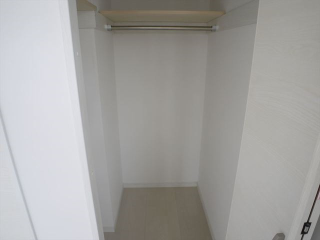 エステ浅草壱番館の収納