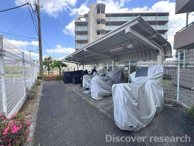 聖蹟桜ヶ丘和田ハウスの駐車場|【バイク置場】