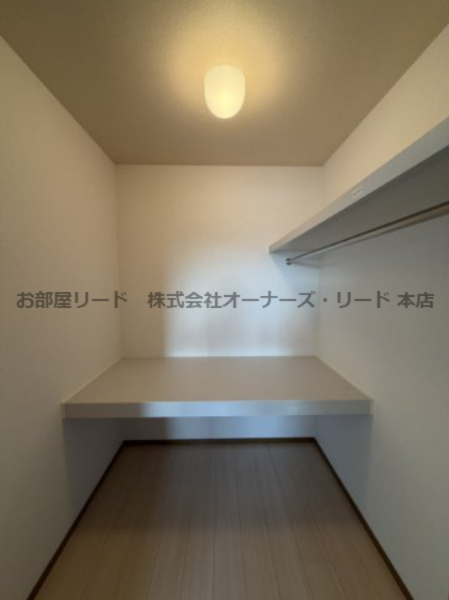 クレセント・モアの居間・リビング