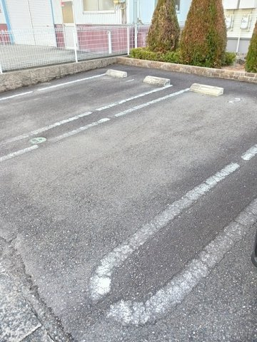 フォーリーフの駐車場